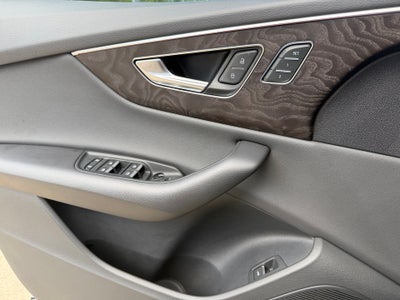 2021 Audi Q8 55 Premium Plus quattro
