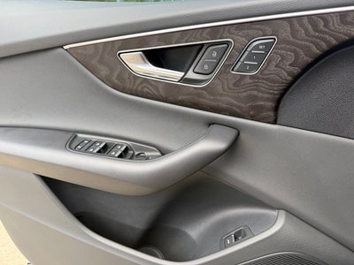 2021 Audi Q8 55 Premium Plus quattro