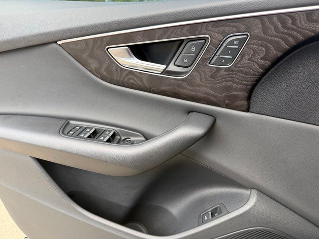 2021 Audi Q8 55 Premium Plus quattro