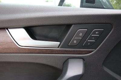 2023 Audi Q5 45 S line Premium quattro