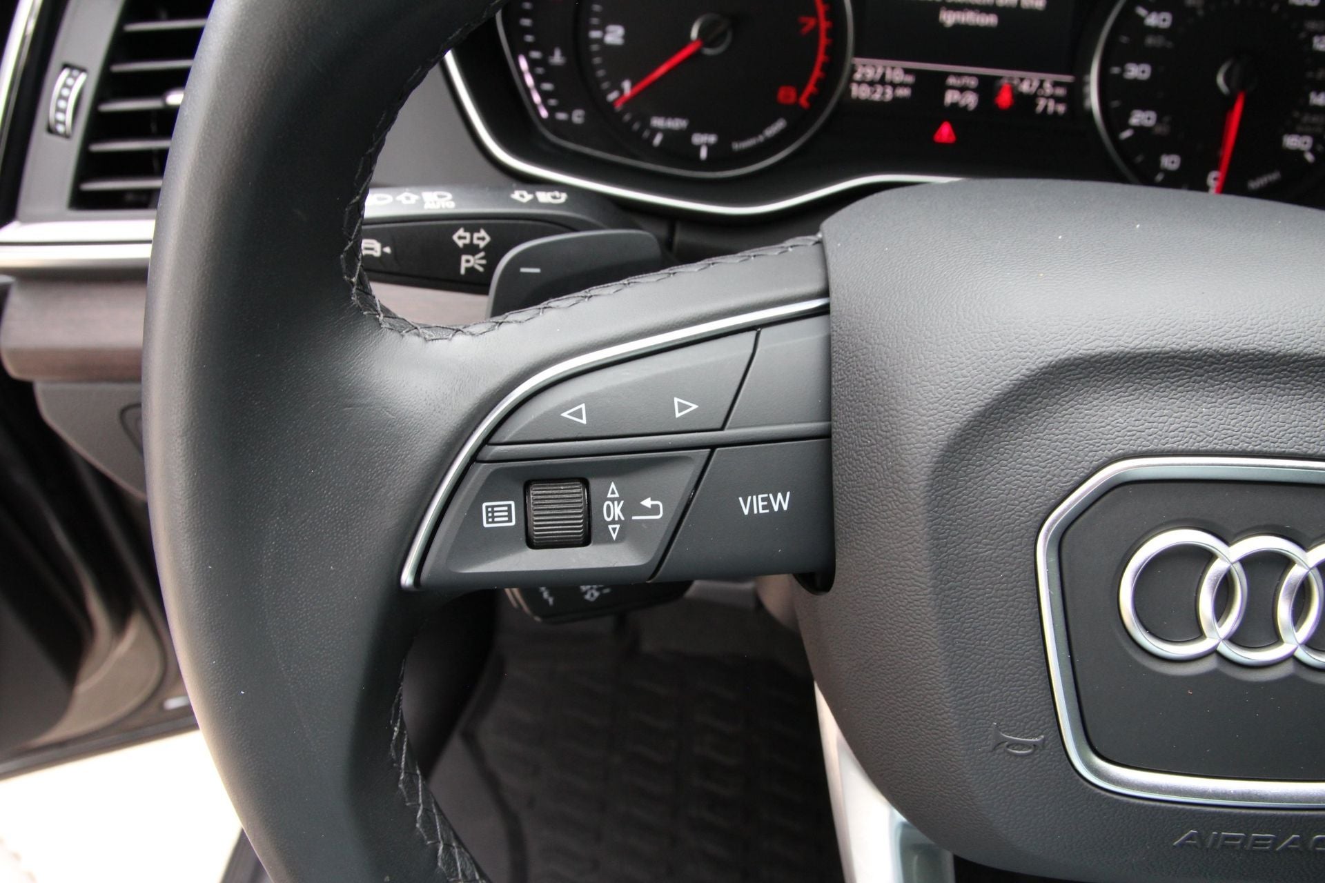 2023 Audi Q5 45 S line Premium quattro