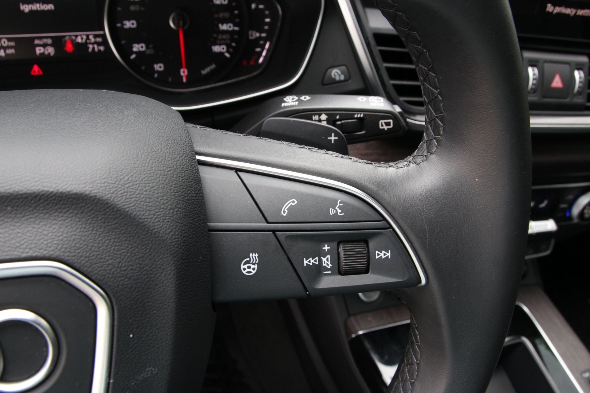 2023 Audi Q5 45 S line Premium quattro