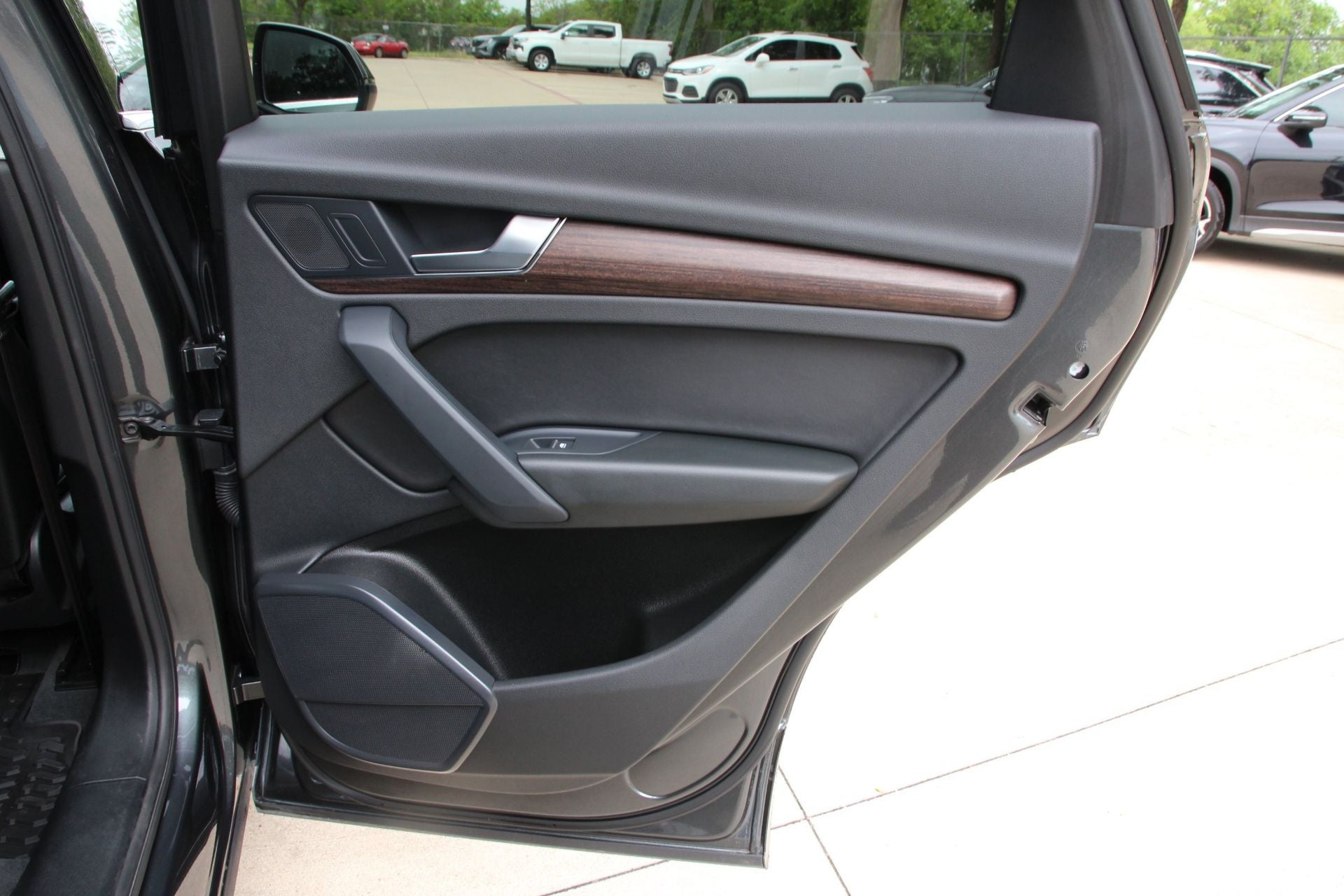 2023 Audi Q5 45 S line Premium quattro