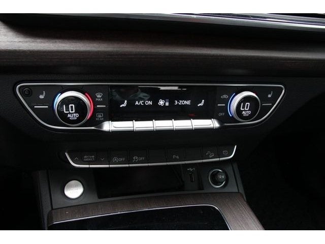 2023 Audi Q5 45 S line Premium quattro