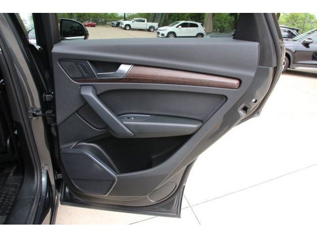 2023 Audi Q5 45 S line Premium quattro