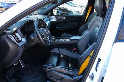 2022 Volvo XC60 Recharge Plug-In Hybrid T8 Polestar