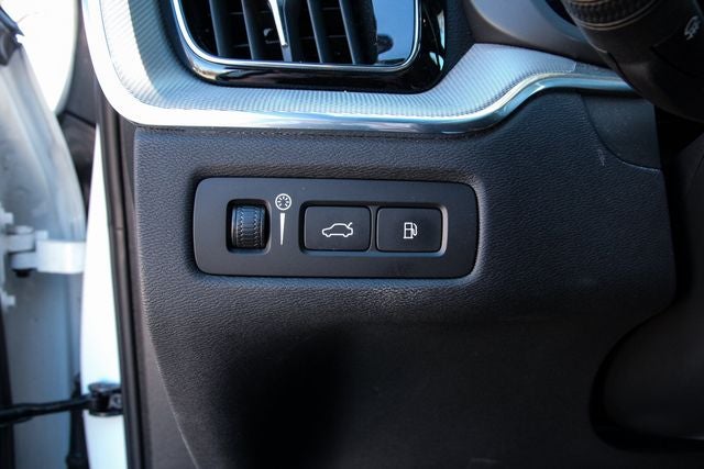 2022 Volvo XC60 Recharge Plug-In Hybrid T8 Polestar