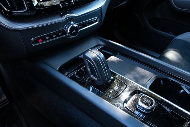 2022 Volvo XC60 Recharge Plug-In Hybrid T8 Polestar