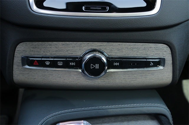 2024 Volvo XC90 Recharge Plug-In Hybrid Ultimate