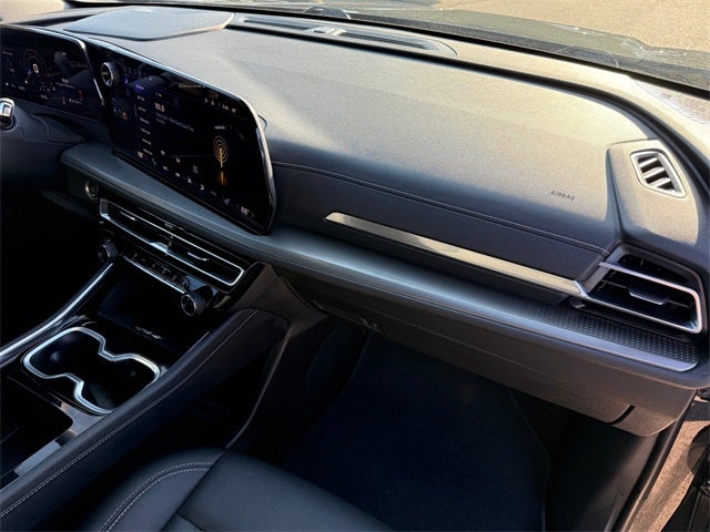 2025 Chevrolet Traverse LT 2LT