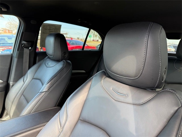 2023 Cadillac XT4 Premium Luxury