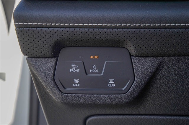 2026 Volkswagen Atlas Cross Sport 2.0T SEL R-Line Black