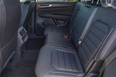 2026 Volkswagen Atlas Cross Sport 2.0T SEL R-Line Black