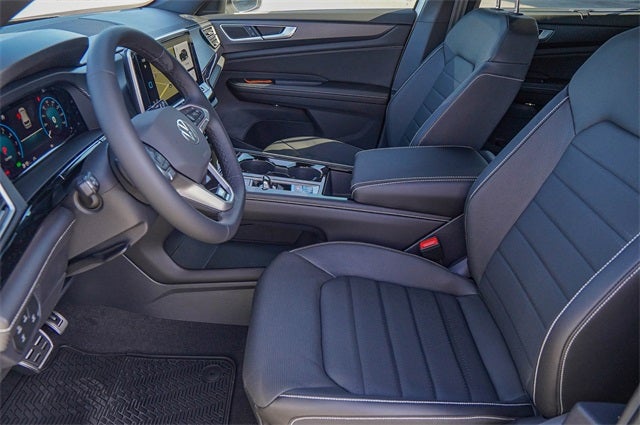 2026 Volkswagen Atlas Cross Sport 2.0T SEL R-Line Black