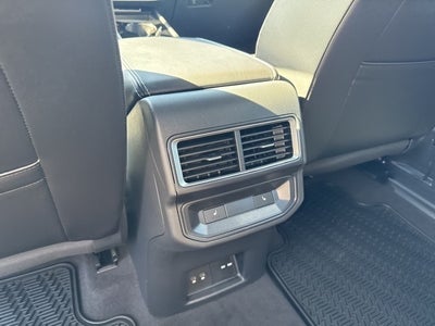 2024 Volkswagen Atlas Cross Sport 2.0T SEL R-Line