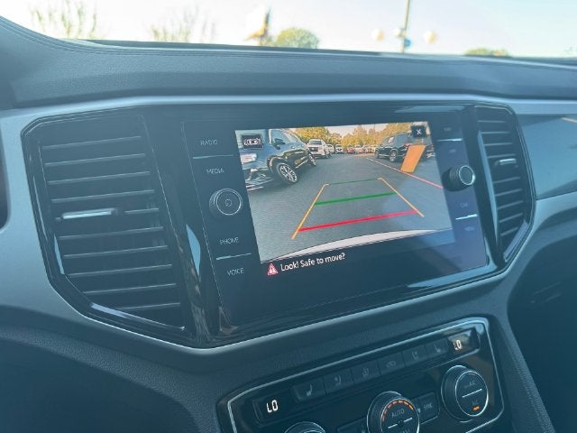 2022 Volkswagen Atlas Cross Sport 3.6L V6 SEL Premium R-Line