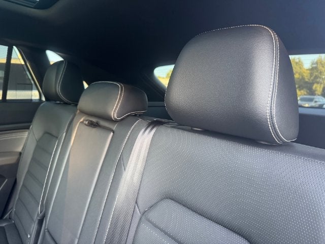 2022 Volkswagen Atlas Cross Sport 3.6L V6 SEL Premium R-Line