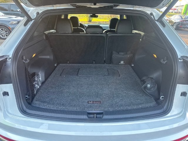 2022 Volkswagen Atlas Cross Sport 3.6L V6 SEL Premium R-Line