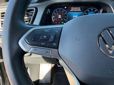 2024 Volkswagen Atlas Cross Sport 2.0T SE w/Technology