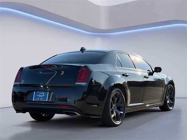 2020 Chrysler 300 Touring