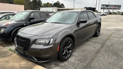 2023 Chrysler 300 Touring