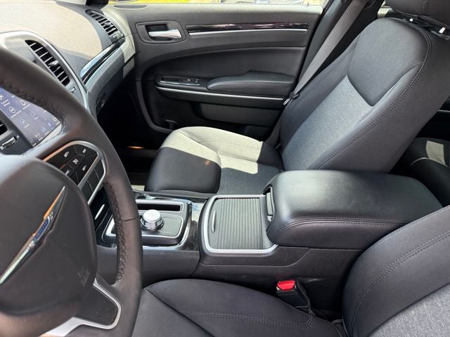 2023 Chrysler 300 Touring