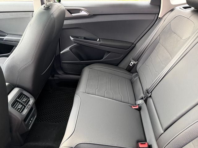 2026 Volkswagen Taos 1.5T SE Black