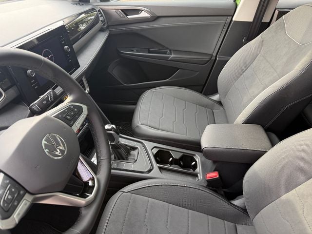 2026 Volkswagen Taos 1.5T SE Black