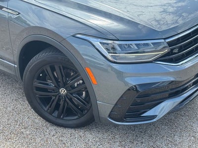 2022 Volkswagen Tiguan 2.0T SE R-Line Black