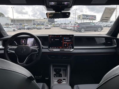 2026 Volkswagen Tiguan 2.0T SE R-Line Black