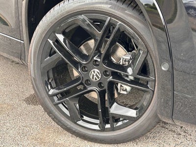 2026 Volkswagen Tiguan 2.0T SE R-Line Black