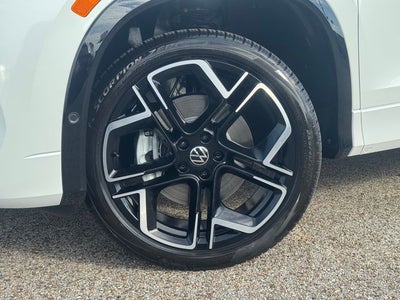2026 Volkswagen Tiguan 2.0T SEL R-Line Turbo