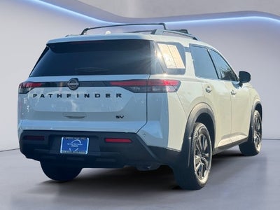 2022 Nissan Pathfinder SV