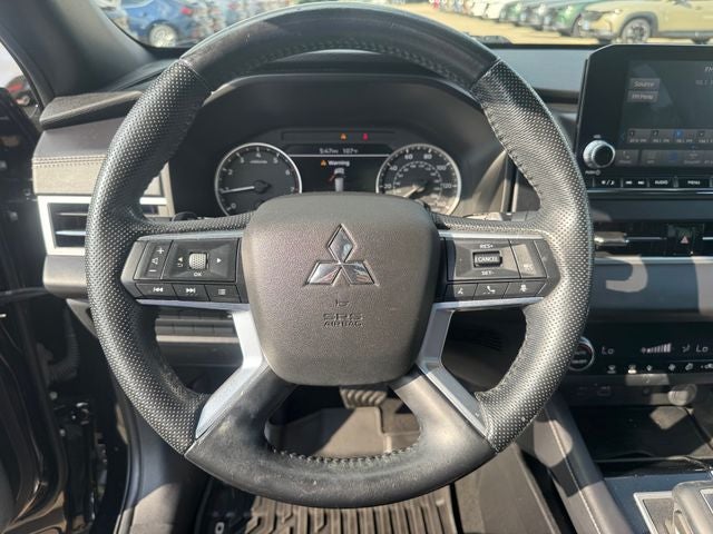 2022 Mitsubishi Outlander Black Edition