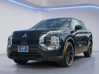 2022 Mitsubishi Outlander Black Edition
