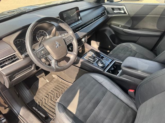 2022 Mitsubishi Outlander Black Edition