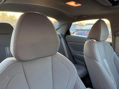 2025 Hyundai Elantra SEL Convenience