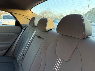 2025 Hyundai Elantra SEL Convenience