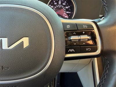 2024 Kia Carnival LX