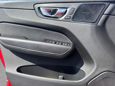 2021 Volvo XC60 T5 R-Design