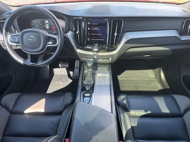 2021 Volvo XC60 T5 R-Design
