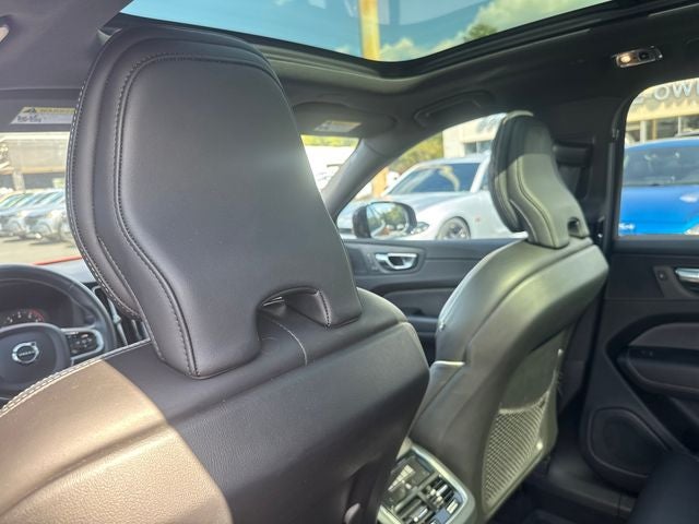 2021 Volvo XC60 T5 R-Design