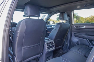 2026 Volkswagen Atlas Cross Sport 2.0T SEL R-Line Black