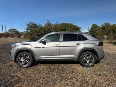2024 Volkswagen Atlas Cross Sport 2.0T SEL R-Line