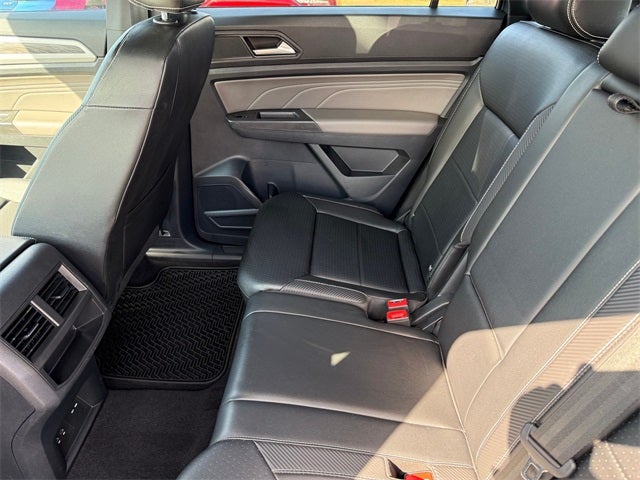 2022 Volkswagen Atlas Cross Sport 2.0T SE w/Technology