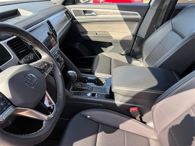 2022 Volkswagen Atlas Cross Sport 2.0T SE w/Technology