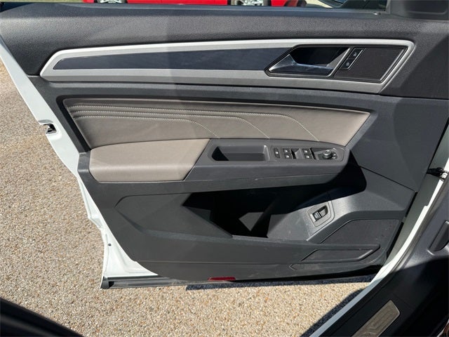 2021 Volkswagen Atlas Cross Sport 3.6L V6 SE w/Technology R-Line