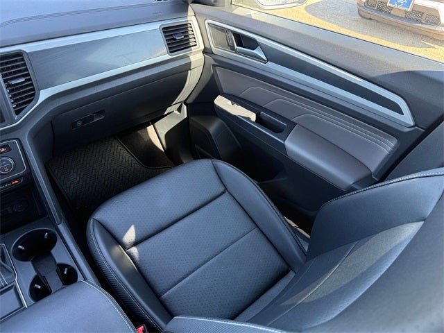 2021 Volkswagen Atlas Cross Sport 3.6L V6 SE w/Technology R-Line