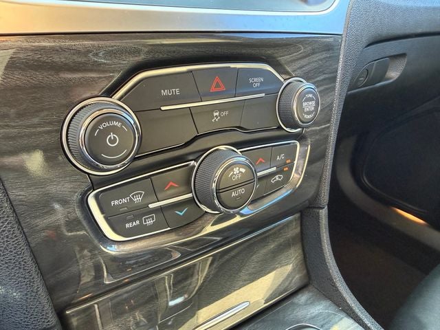 2020 Chrysler 300 Touring