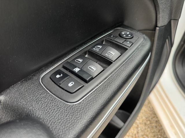 2023 Chrysler 300 S